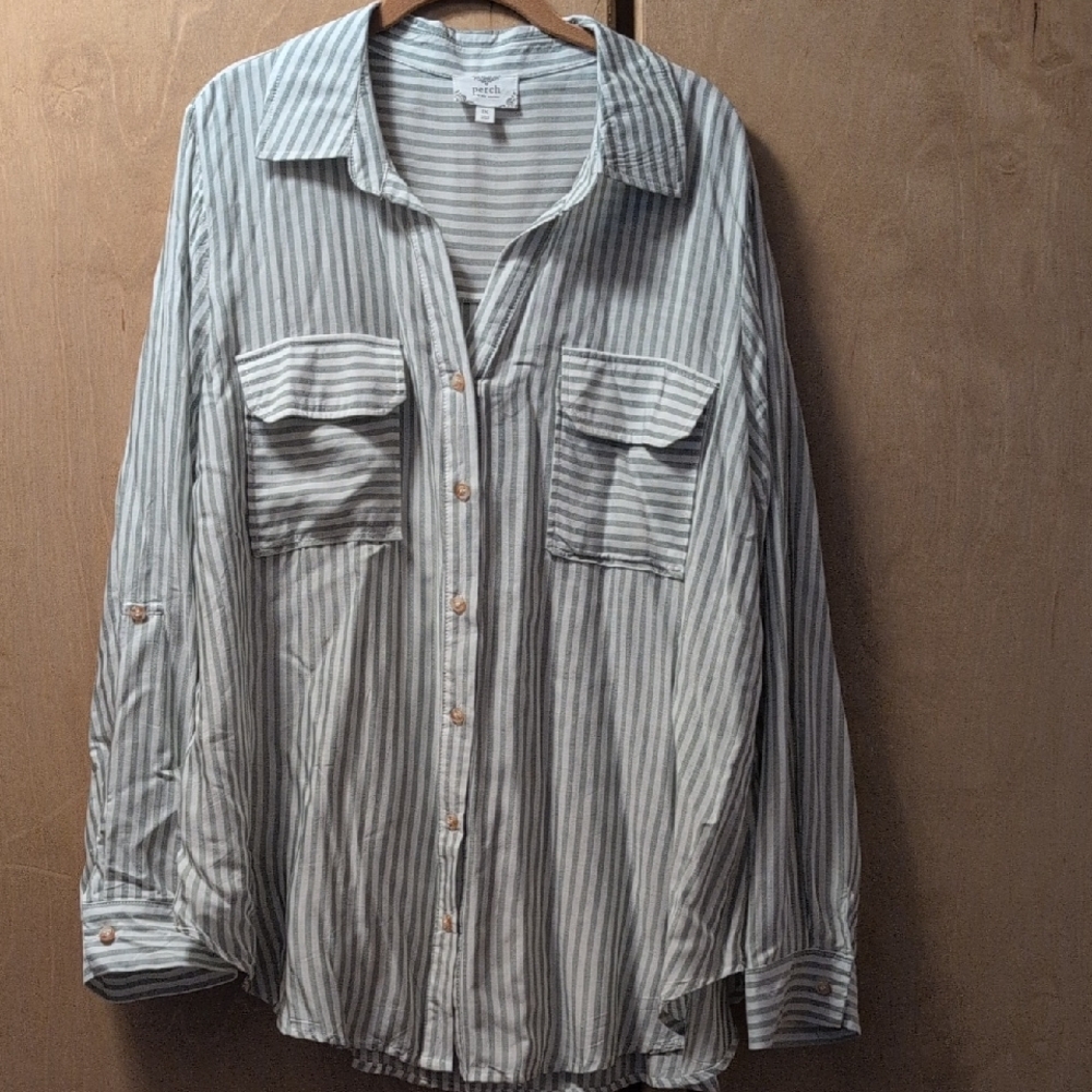 Striped Women's Shirt Size 1 XL